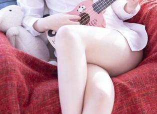 “白露Bululu”推出的新作：学妹图集，完全是我的菜。