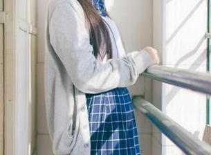 神乐坂真冬是谁？穿着比基尼在线摄影，让我对冬天的定义又多了一层。