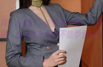 秀人网 – BABY_柒挥洒优雅——旗袍私拍套图，心里默念着能不能学会这个摆姿……