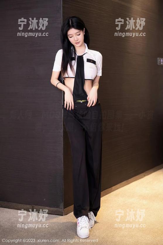 秀人网-MOON嘉依 秀人网 - MOON嘉依的自拍图集——小资源,大乐趣,不信你来找!