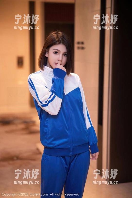 秀人网-伊小七MoMo 秀人网 - 这是谁的校服?伊小七MoMo图集分享注定引发讨论