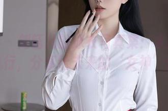 秀人网 – 刘钰儿的泳衣写真集：水面上也能流行，分享给未来的‘女神’们！