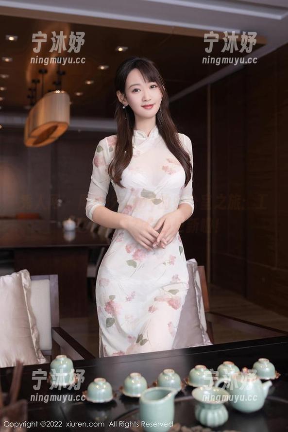 秀人网 - 周慕汐baby的办公室之旅：工作还是养眼？作品更新啦！