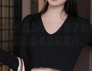 秀人网 – 谁能想到樱桃小犊子的网盘竟然收藏这么多浴缸照片。