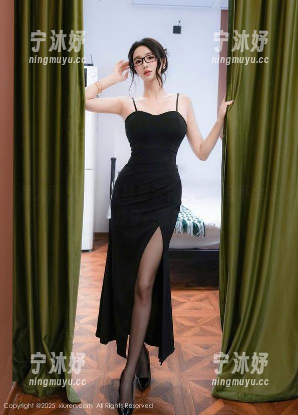秀人网-甜妮 秀人网 - 甜妮在线展示礼服,但会不会让我分心呢?