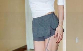 秀人网 – 抛开泳池的浪花，这就是袁圆的泳衣精选真实写照！