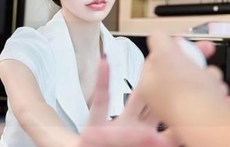 秀人网 – 陈怡曼coco的护士角色，高清图集，意外发觉原来白大褂也可以这么有范儿。