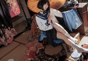 小蛋糕与纸悦Etsu_ko的甜蜜邂逅，这不就是我最想放在桌子上的图吗？
