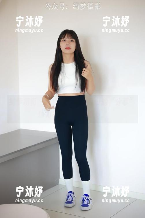 绮梦摄影-瓜瓜 绮梦摄影 - 这白色写真,瓜瓜的“分享”功力不禁让人一皱眉。