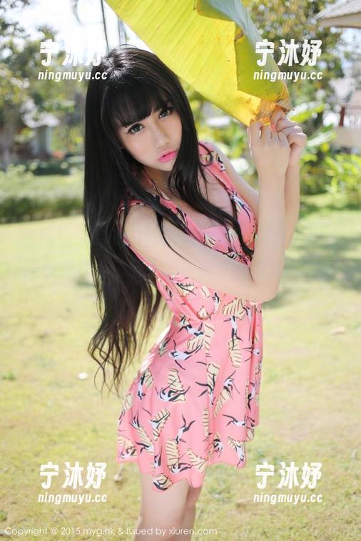 美媛馆-田芯娜Angel 美媛馆 - 写真集:田芯娜Angel与校园的美丽邂逅,原图手游中那种略显迷人的眼神。