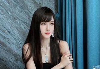 腐团儿Ikaros海边大冒险：作品集露脸，分享快乐与海藻的战斗！