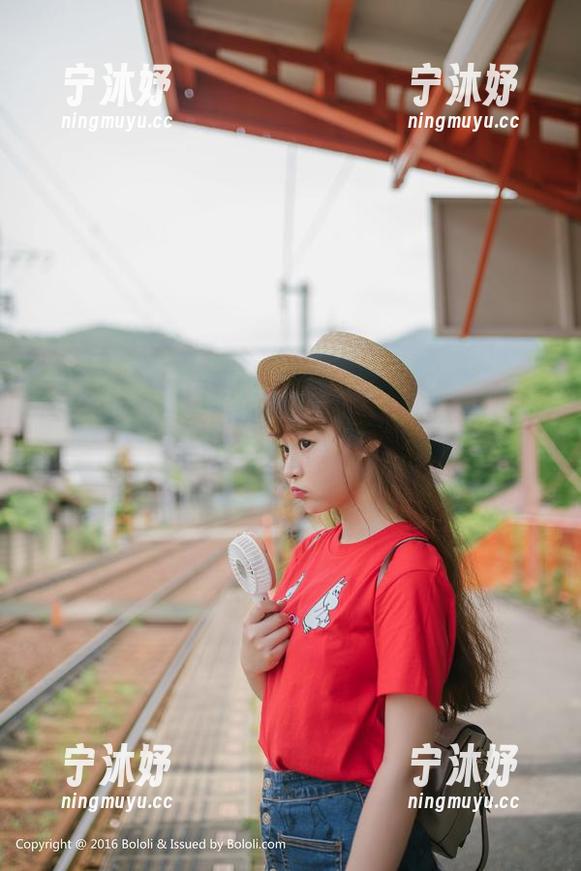 菠萝社-夏美酱 菠萝社 - 夏美酱的写真原图,你能想象她的合集是啥样?