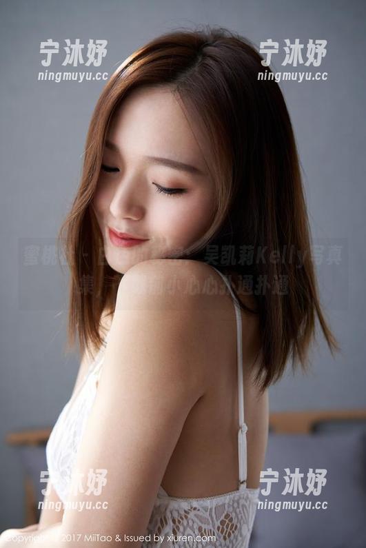 蜜桃社-吴凯莉Kelly 蜜桃社 - 白色的秘密:吴凯莉Kelly写真集,下载前小心心扑通扑通
