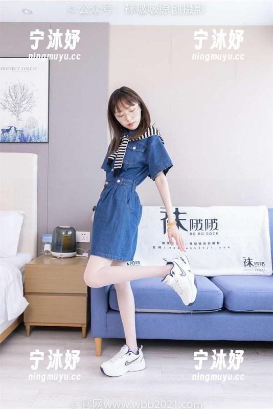 袜啵啵-甜甜圈 袜啵啵 - 低跟鞋日常:甜甜圈教你如何在网盘中发掘美女!