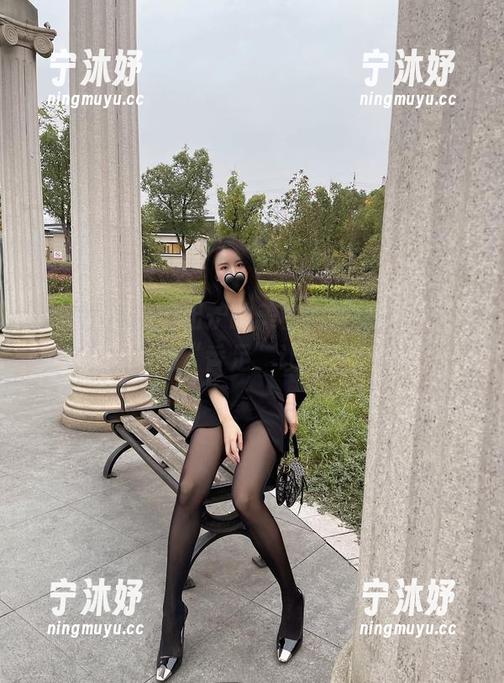 软妹小九九 微密圈 - 新鲜出炉的美图,为什么看软妹小九九的“香足”让人心痒痒?