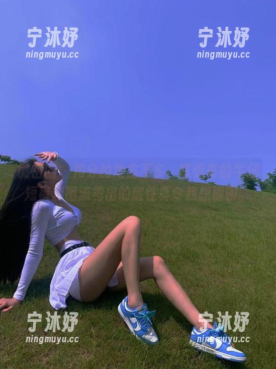 陈佩奇 微密圈 - 扣分的地方不多,陈佩奇的牛仔短裤套图流露出的随性真令我想聊聊。