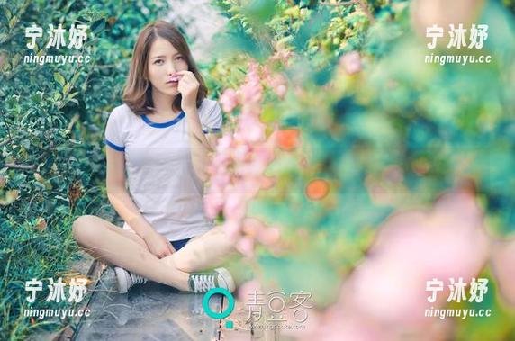 青豆客-尤美Yumi 青豆客 - 游泳只为拍美图——尤美Yumi美图包横空出世!