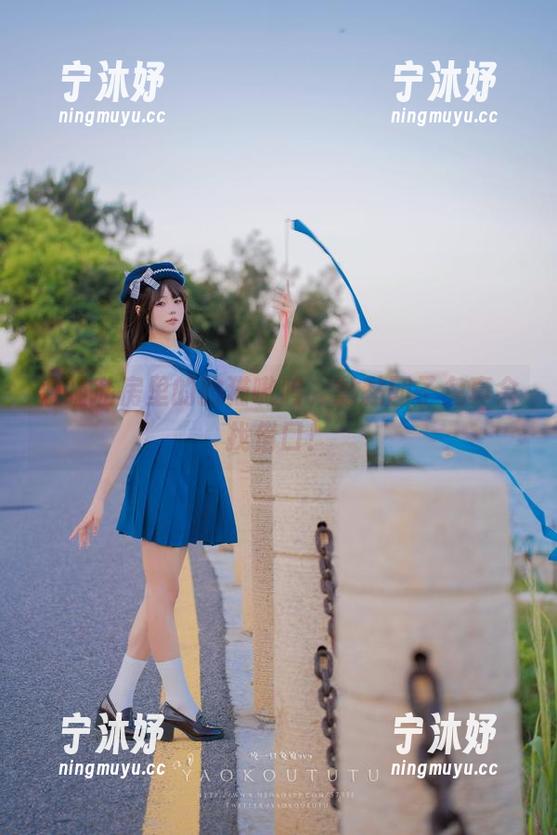 黏黏团子兔 偷瞄私房里的豹猫嗷呜,黏黏团子兔真会找借口!